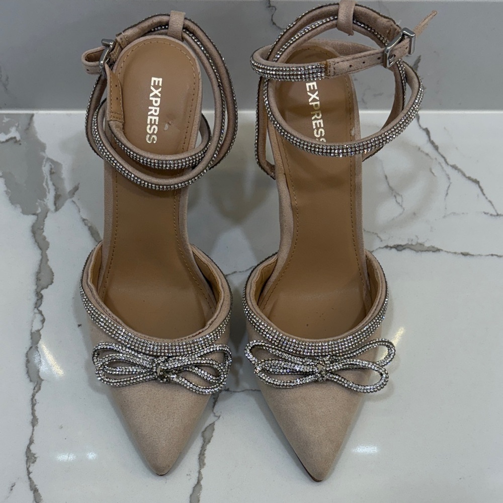 Heels with Rhinestone Bow - Picture 2 of 9